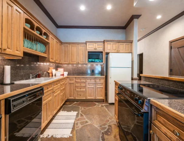 sunshine-lodge-apartment-kitchen