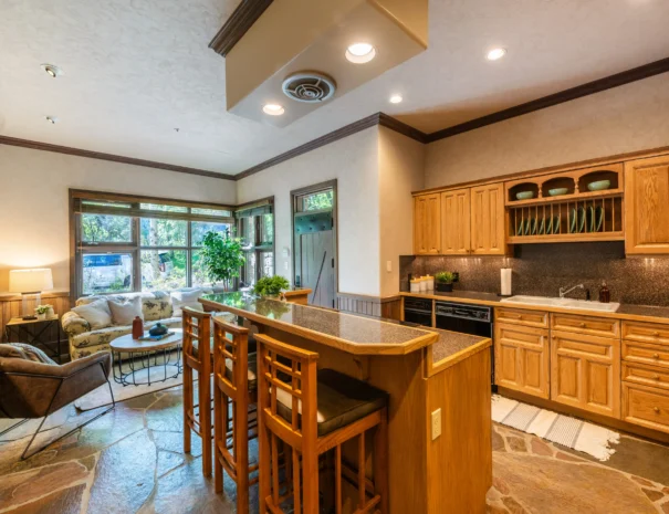 sunshine-lodge-apartment-room