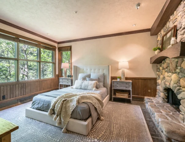 sunshine-lodge-bedroom-six