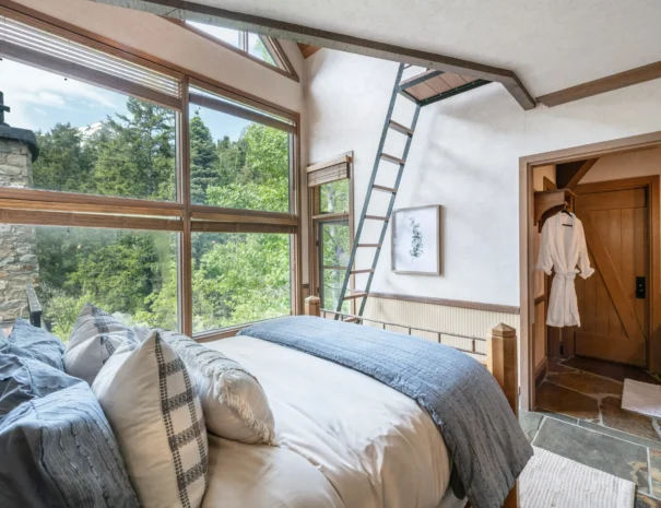 sunshine-lodge-bedroom-three