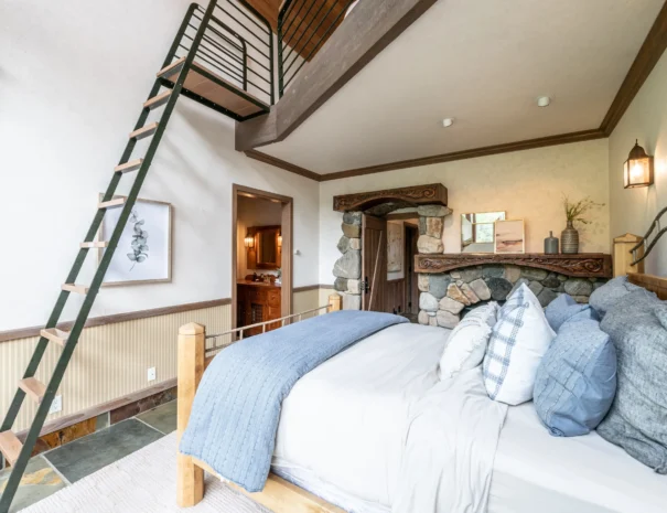 sunshine-lodge-bedroom-three-view-2