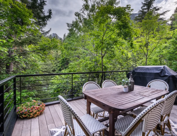 sunshine-lodge-main-deck-main-dining