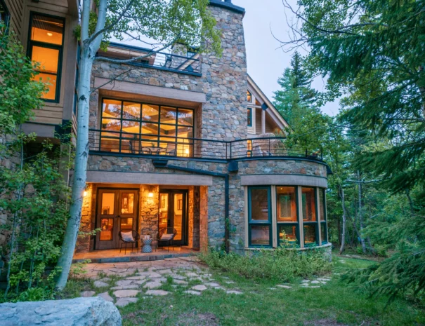 sunshine-lodge-rear-main-entrance