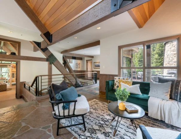 sunshine-lodge-upstairs-seating-view-1